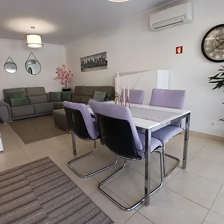Sunny Duplex With Pool In By Lovelystay Lägenhet